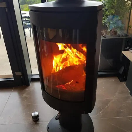 Moderne 1 Entre Evasion Design Et Nature Chalet Ruynes-en-Margeride