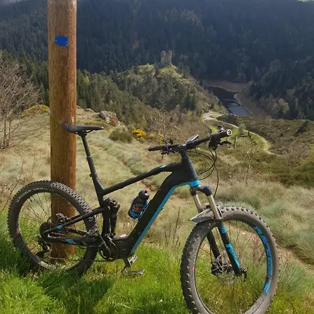 Moderne 1 Entre Evasion Design Et Nature * Ruynes-en-Margeride